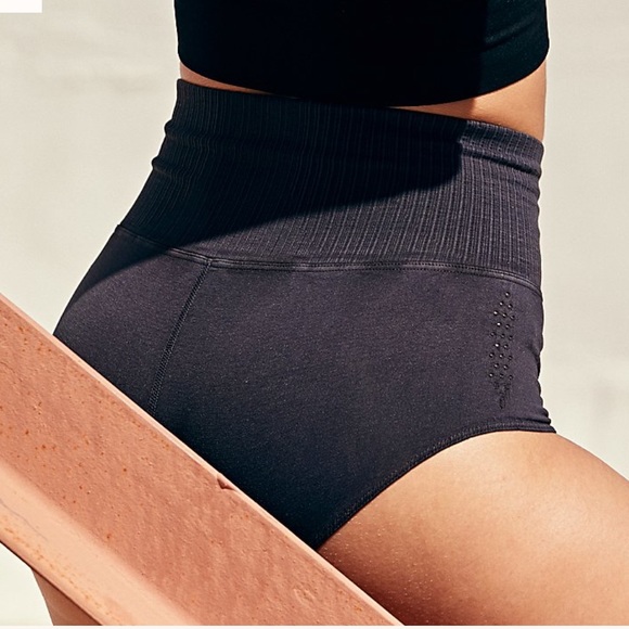 COPY - 🌺free people happiness run brief short - Picture 4 of 17